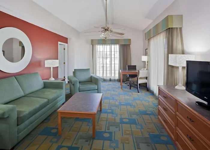 Hotel La Quinta By Wyndham Phoenix Sky Harbor Airport 3*