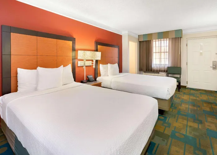 Hotel La Quinta By Wyndham Phoenix Sky Harbor Airport Tempe