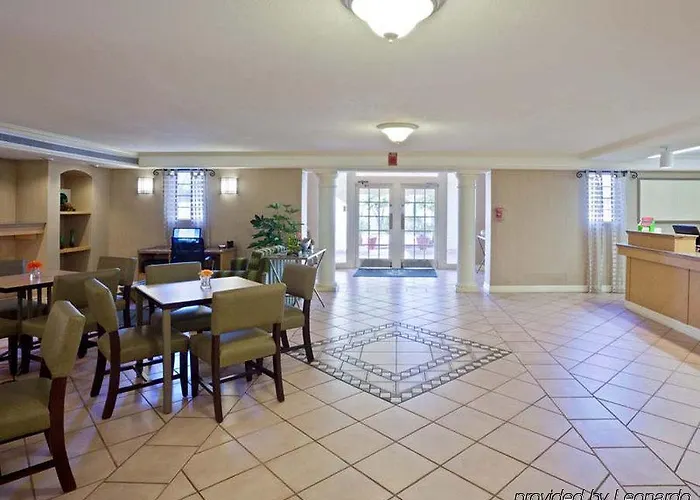 Hotel La Quinta By Wyndham Phoenix Sky Harbor Airport