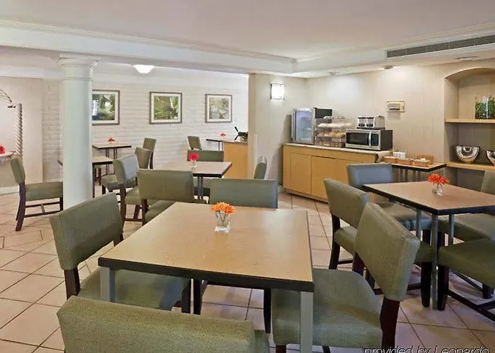 Hotel La Quinta By Wyndham Phoenix Sky Harbor Airport Tempe