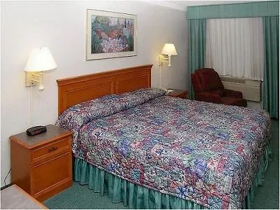 La Quinta By Wyndham Phoenix Sky Harbor Airport Hotel 3*