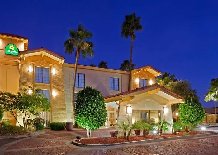 La Quinta By Wyndham Phoenix Sky Harbor Airport 3*