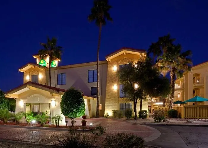 La Quinta By Wyndham Phoenix Sky Harbor Airport Hotel 3*
