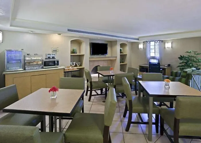 La Quinta By Wyndham Phoenix Sky Harbor Airport 3* Tempe